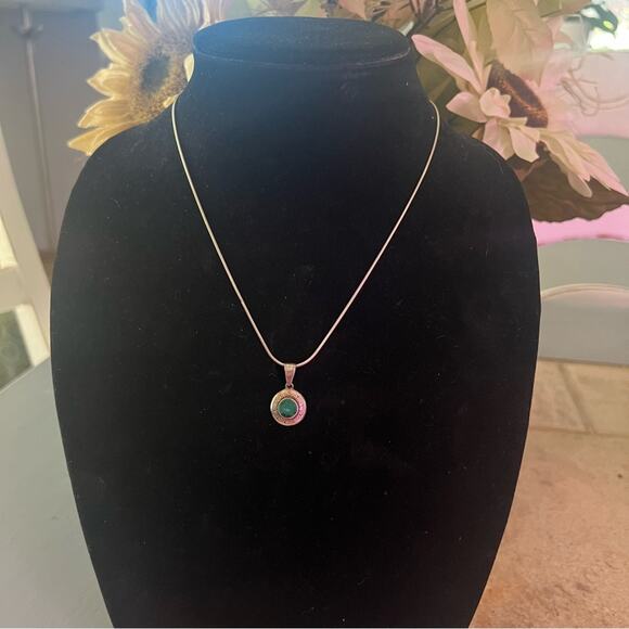 925 Sterling Silver Pendant & Necklace - Picture 3 of 13